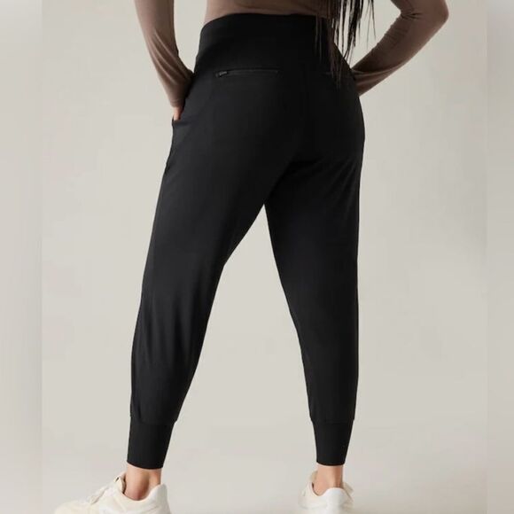 Athleta Venice Jogger Black - Picture 4 of 13